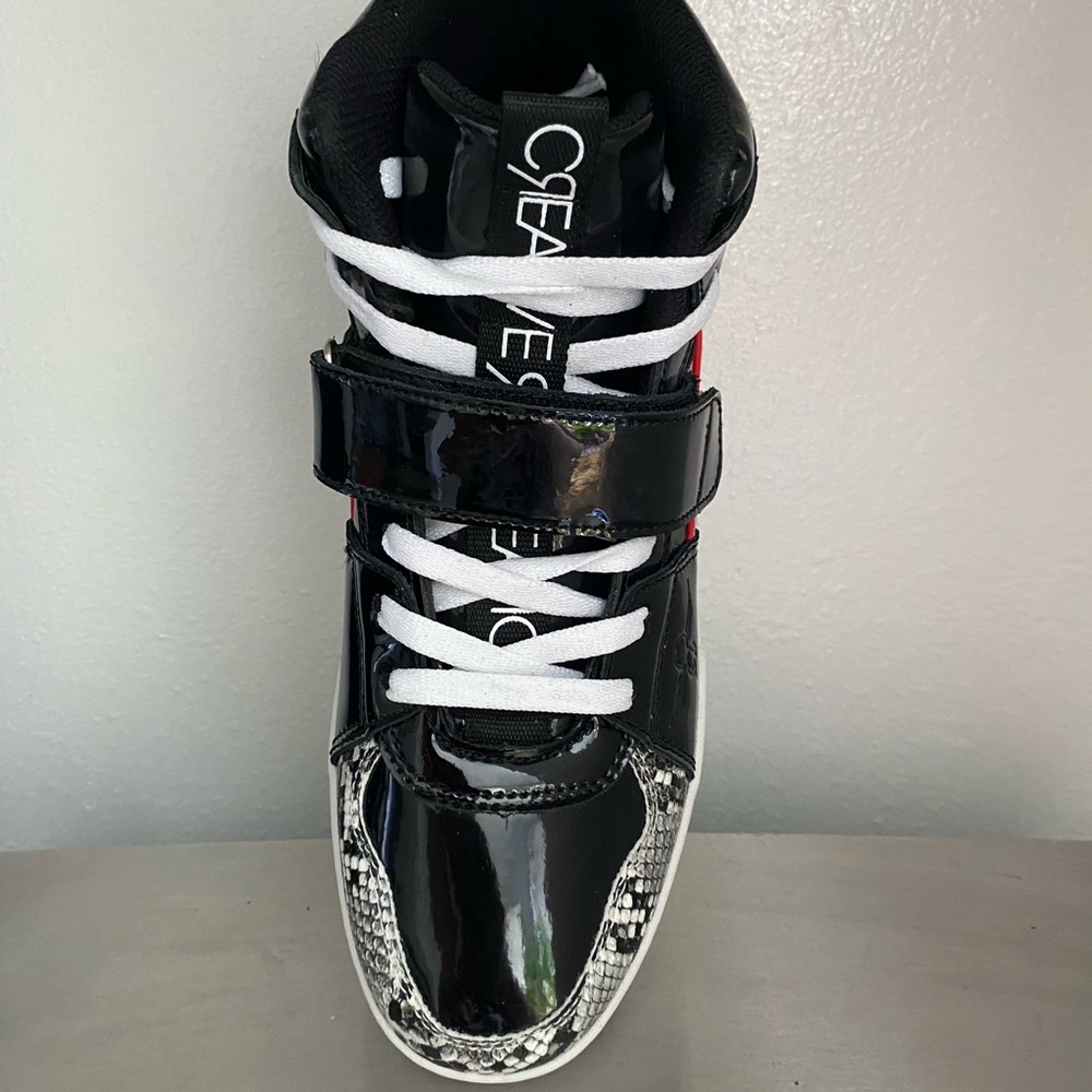 CREATIVE RECREATION   Womens size 9  Black, White, Red Snake- High-Top Sneakers